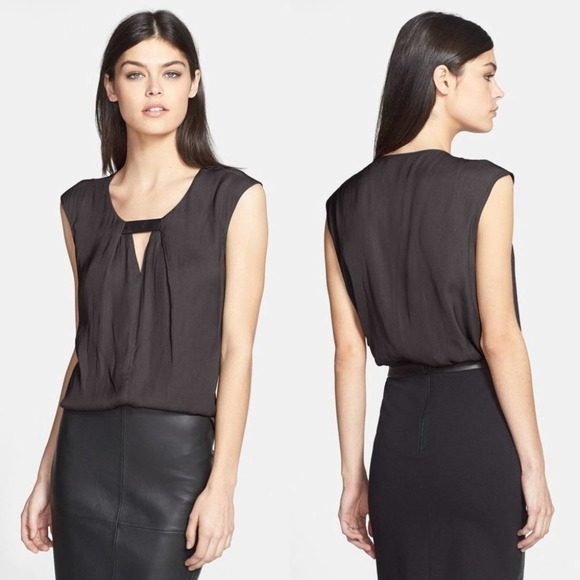 Trouvé Spliced Leopard Print Keyhole Woven Top - Picture 3 of 10